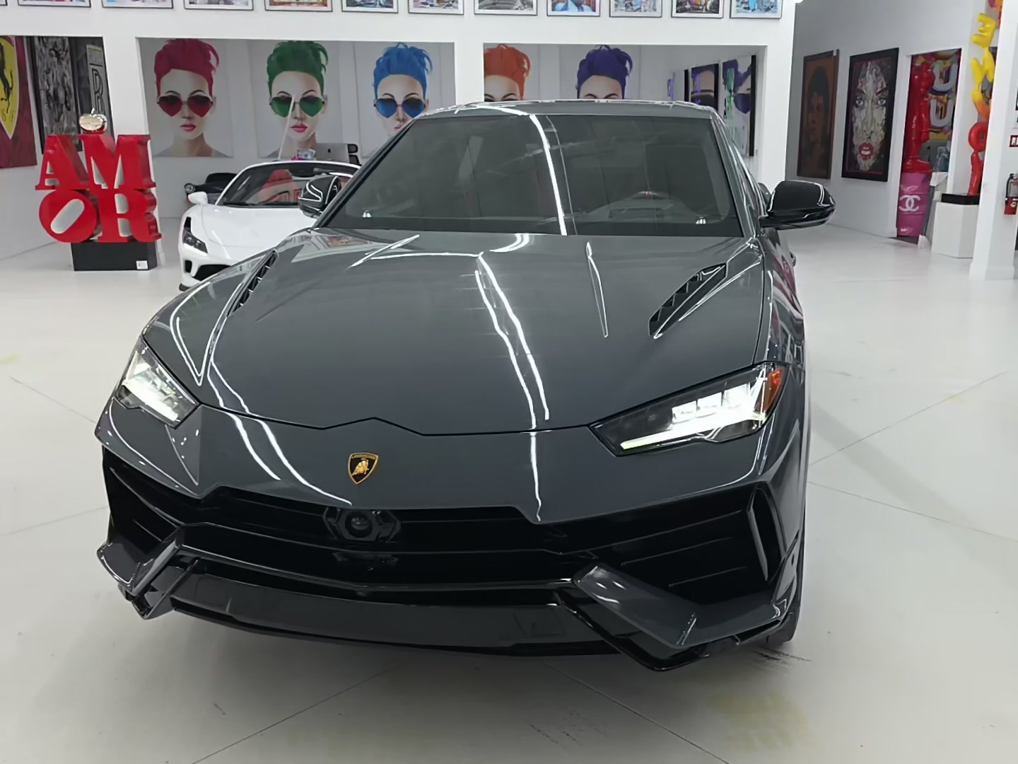 Lamborghini Urus 2023 — photo 2