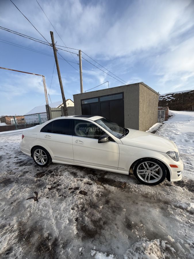 Mercedes-Benz C 250 2014 — photo 2
