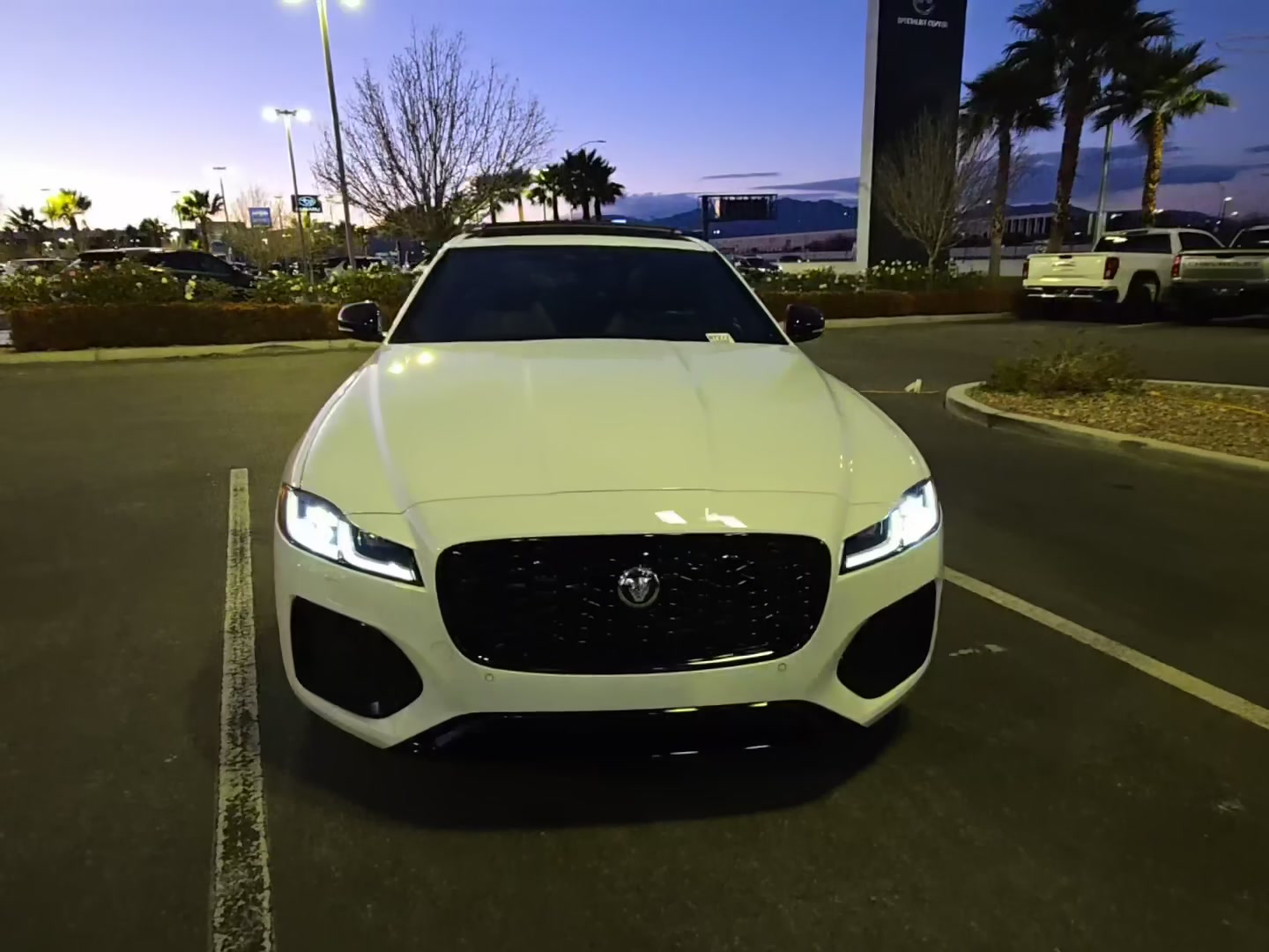 Jaguar XF 2024 — photo 2