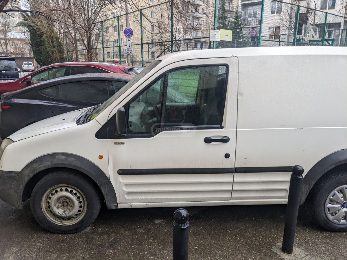 Ford Transit Connect 2005 — photo 2