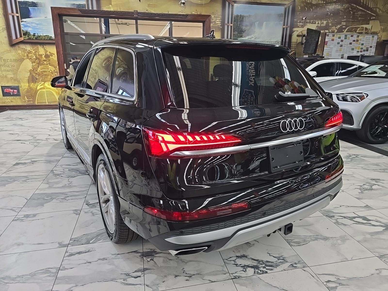 Audi Q7 2025 — photo 2