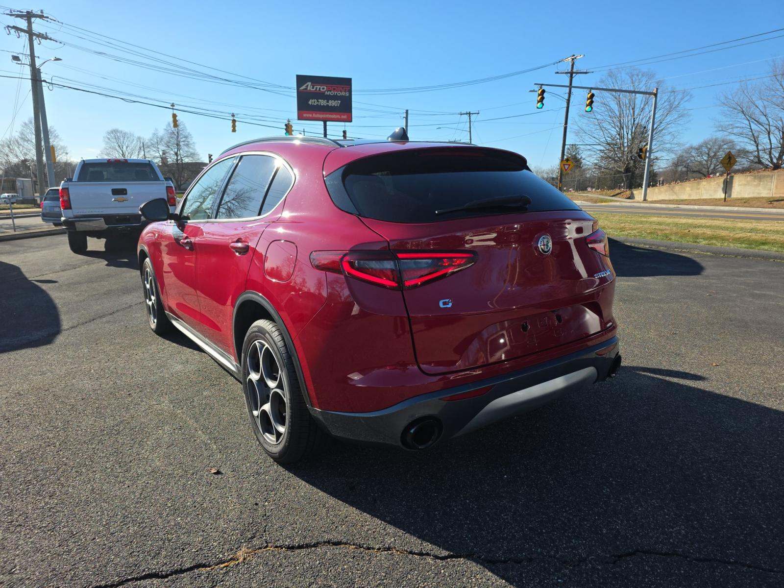 Alfa Romeo Stelvio 2022 — photo 2