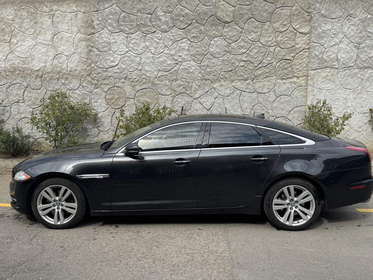 Jaguar XJ 2013 — photo 2