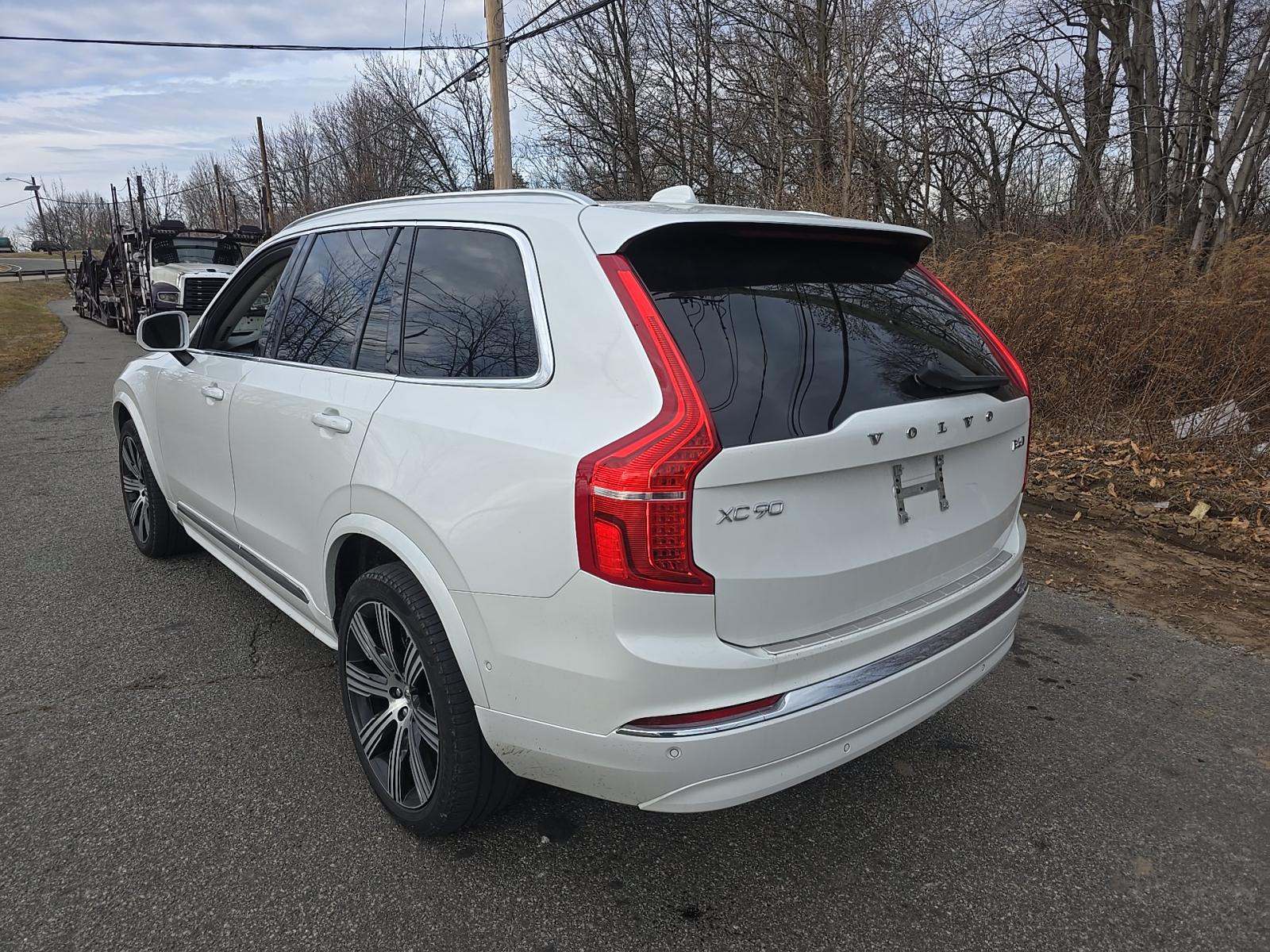 Volvo XC90 2023 — photo 2