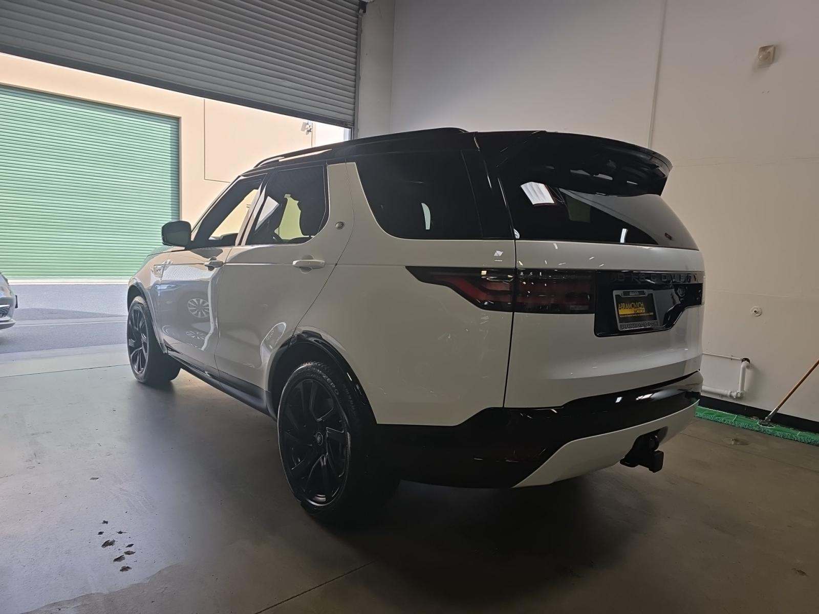 Land Rover Discovery 2021 — photo 2