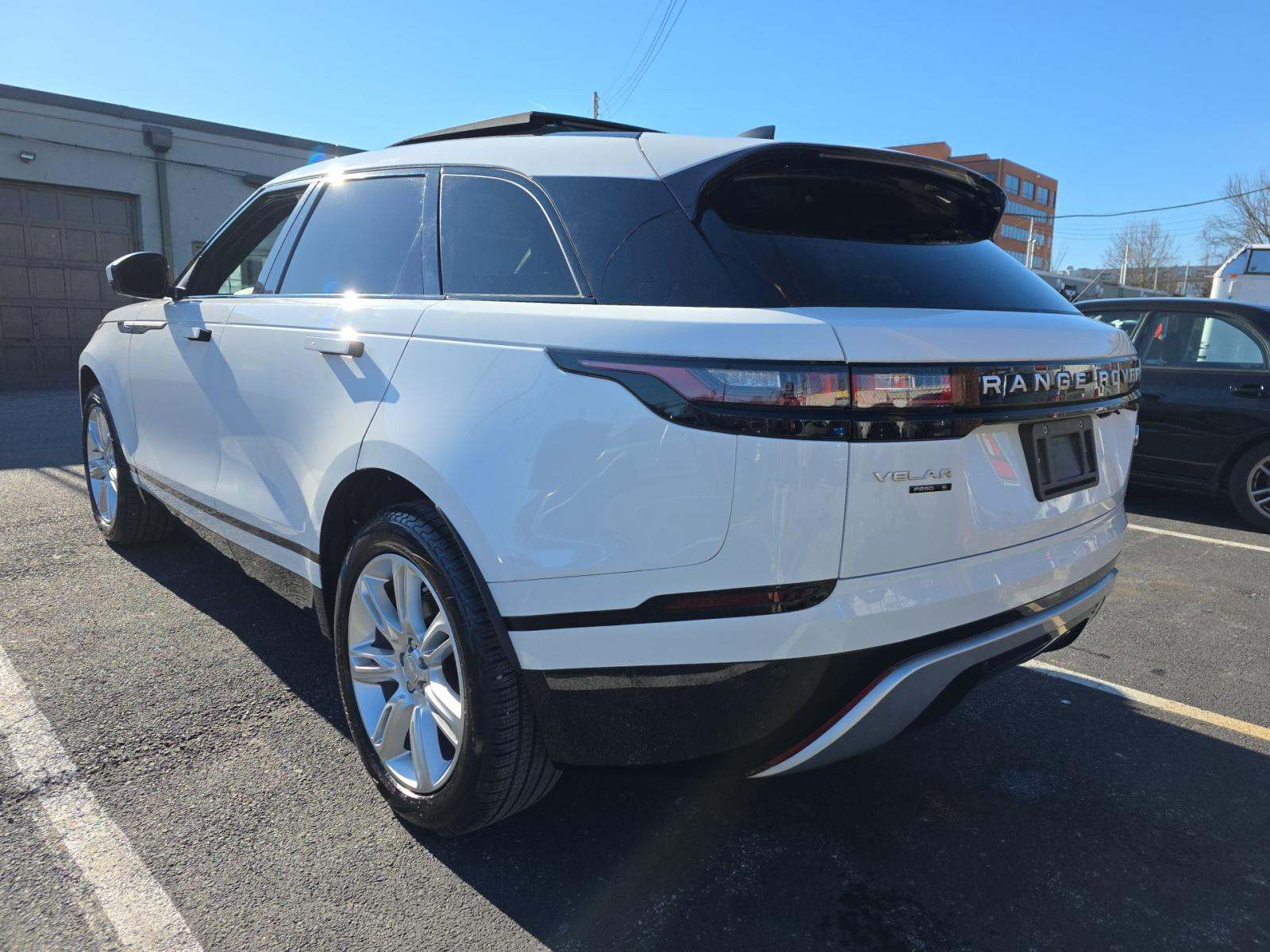 Land Rover Range Rover Velar 2020 — photo 2