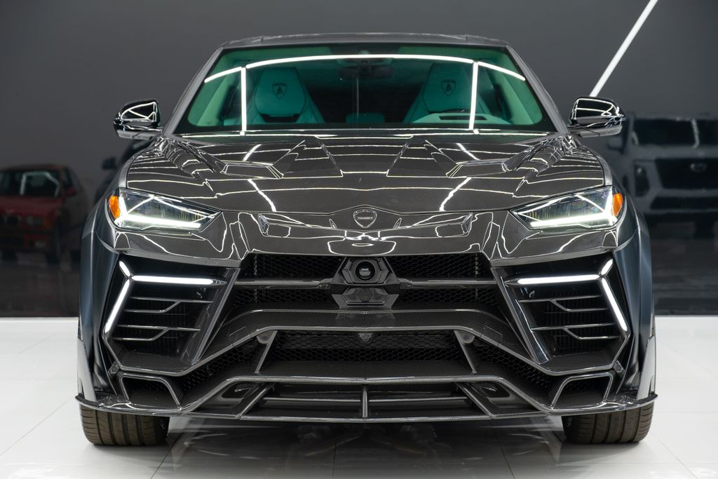 Lamborghini Urus 2024 — photo 2