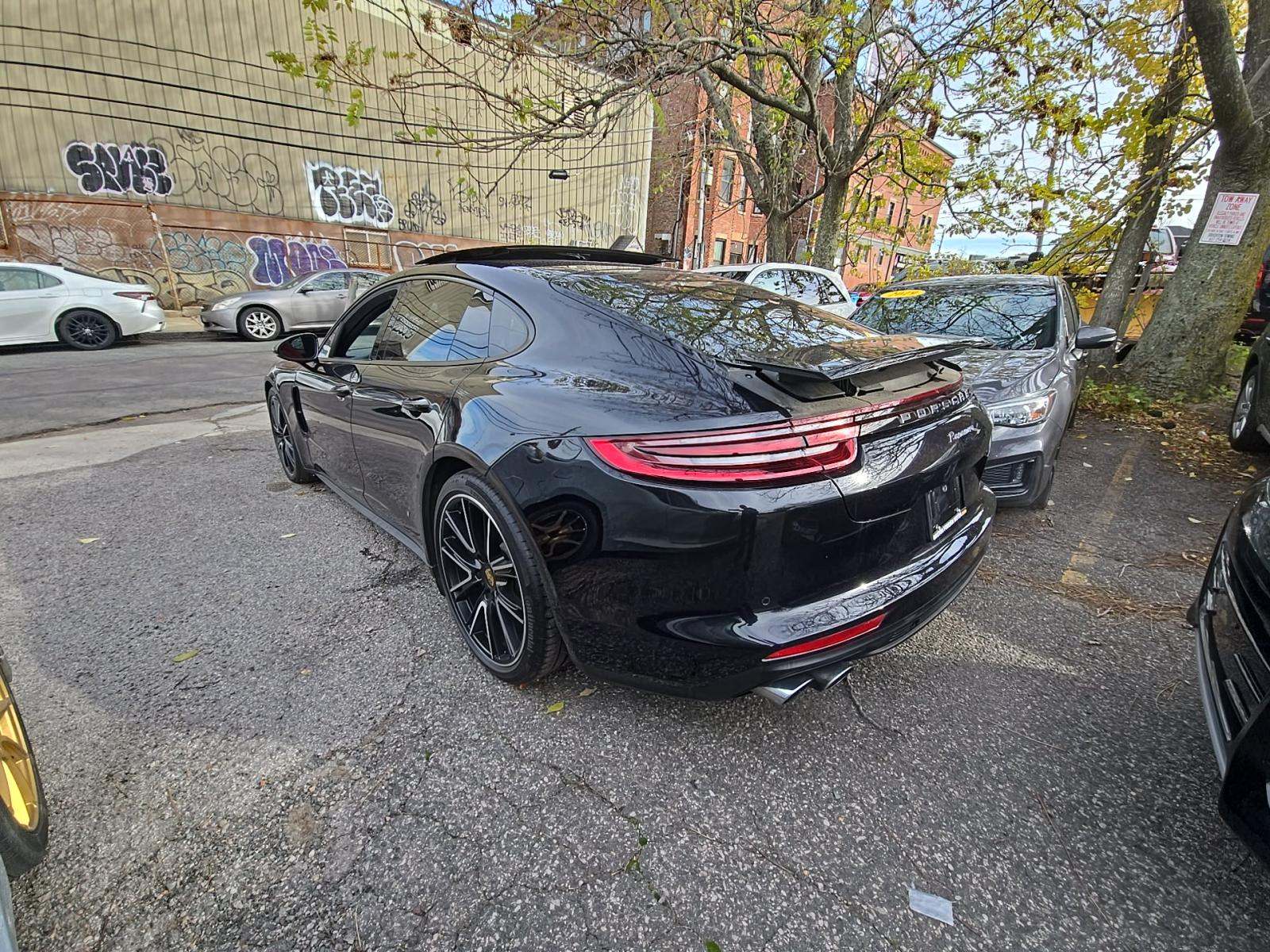 Porsche Panamera 2018 — photo 2