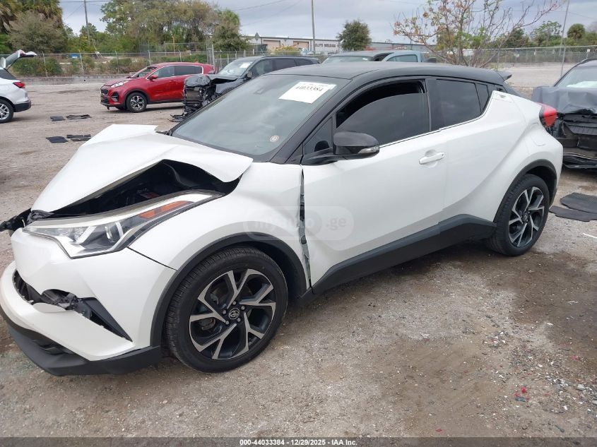 Toyota C-HR 2019 — photo 2