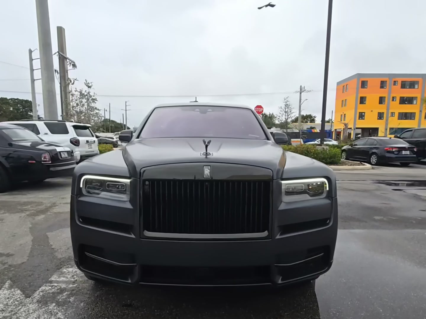 Rolls-Royce Cullinan 2023 — photo 2