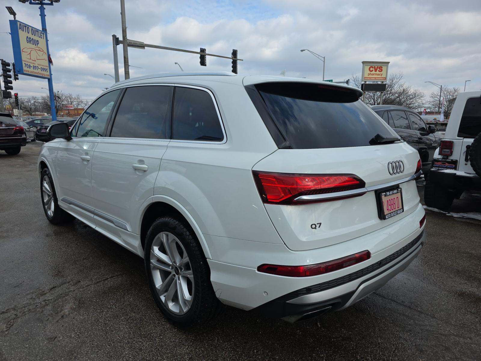 Audi Q7 2025 — photo 2