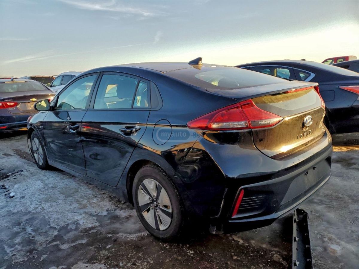 Hyundai Ioniq 2017 — photo 2