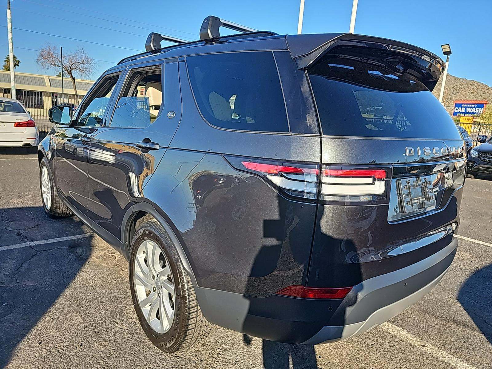 Land Rover Discovery 2018 — photo 2