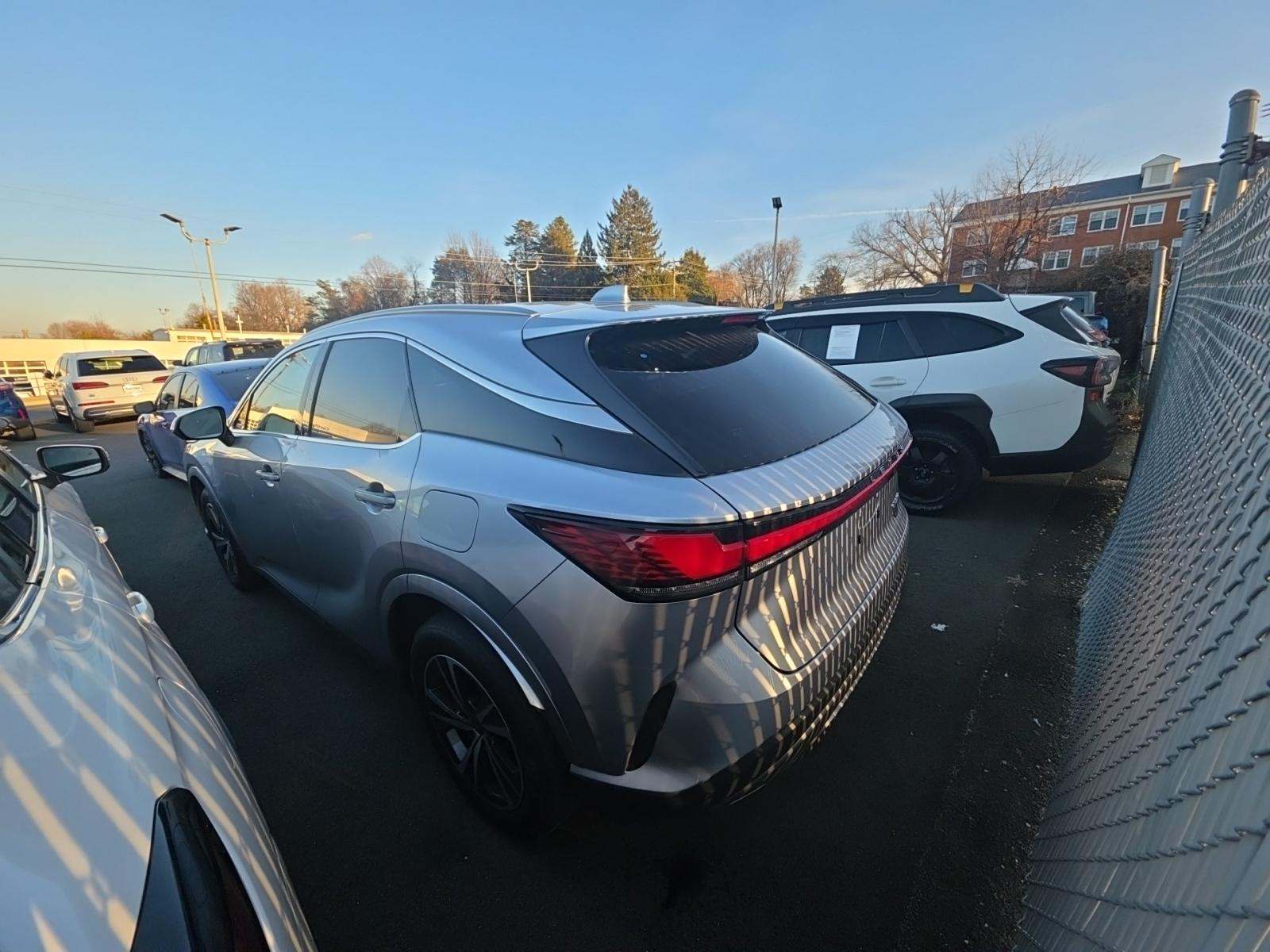 Lexus RX 350 2023 — photo 2