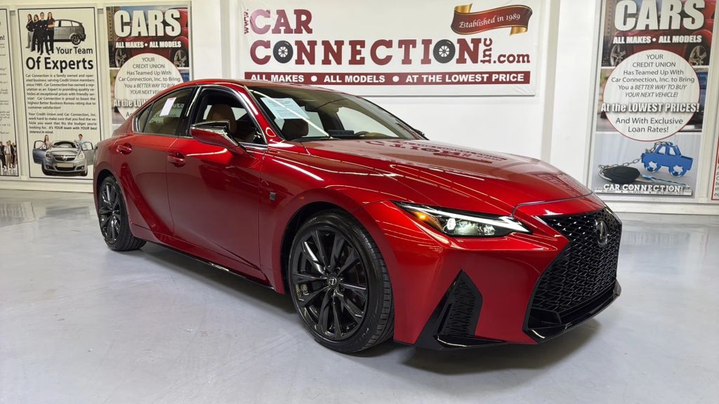 Lexus IS 350 2025 — photo 2