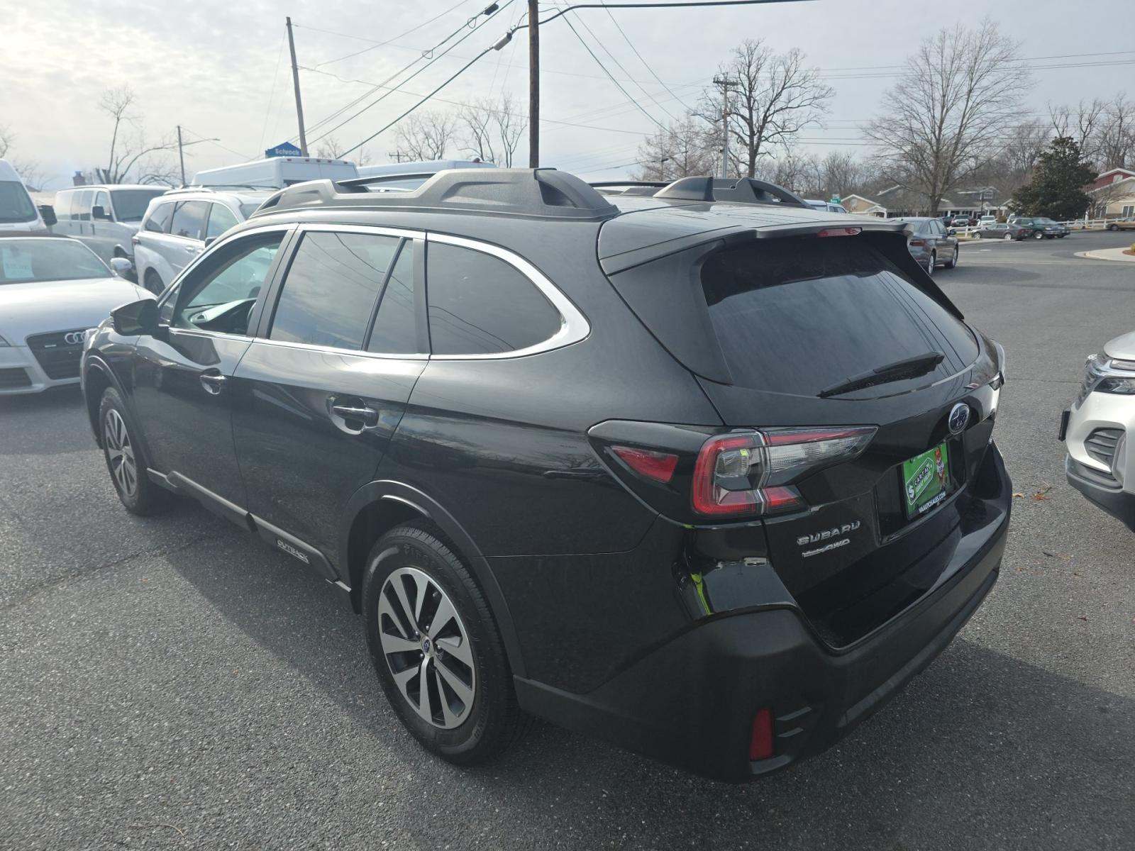 Subaru Outback 2022 — photo 2