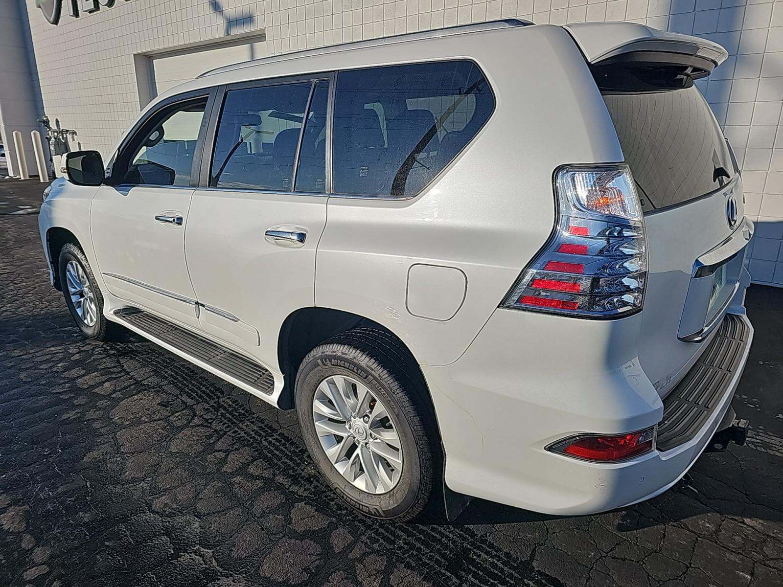 Lexus GX 460 2018 — photo 2