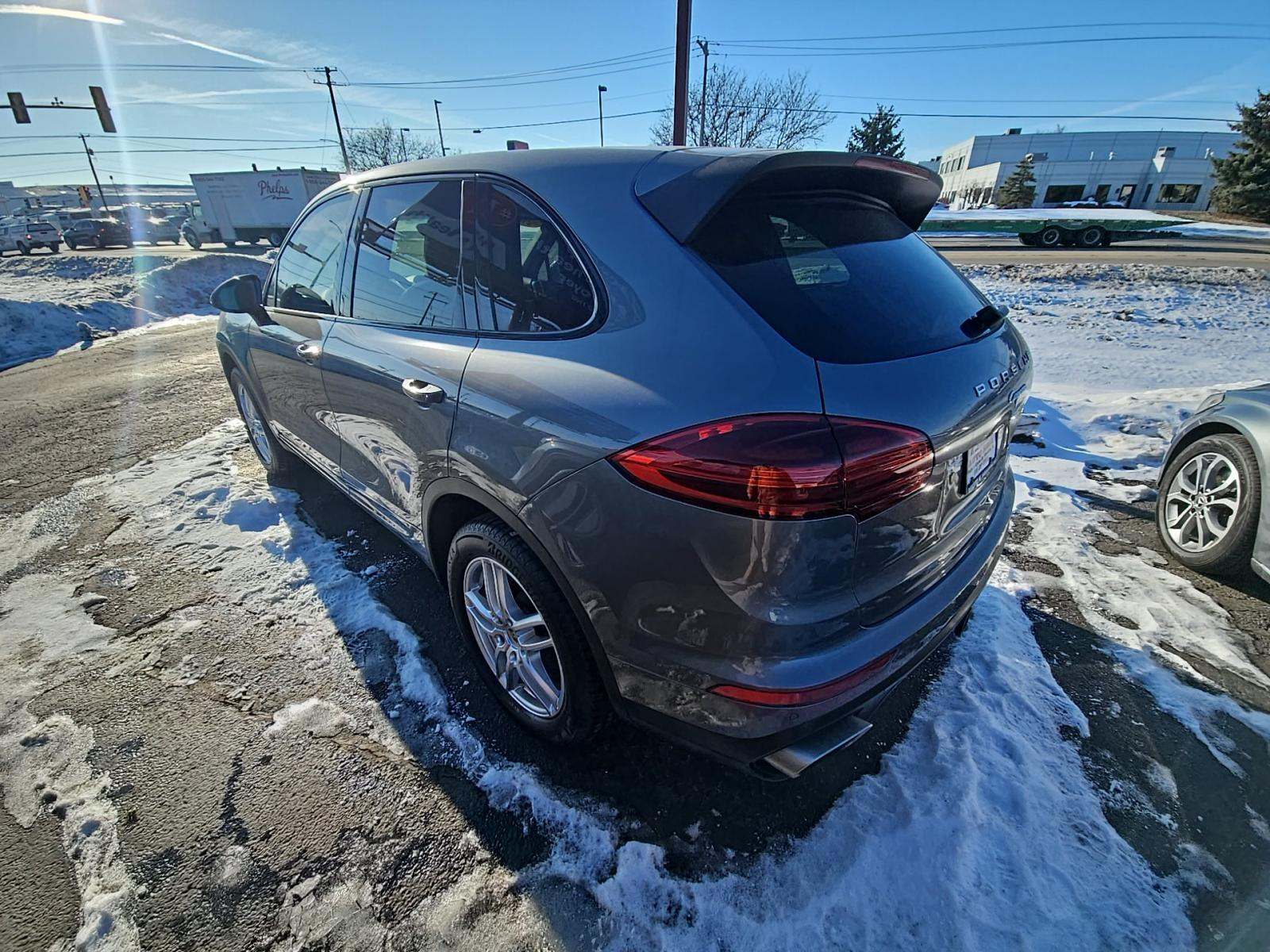 Porsche Cayenne 2018 — photo 2