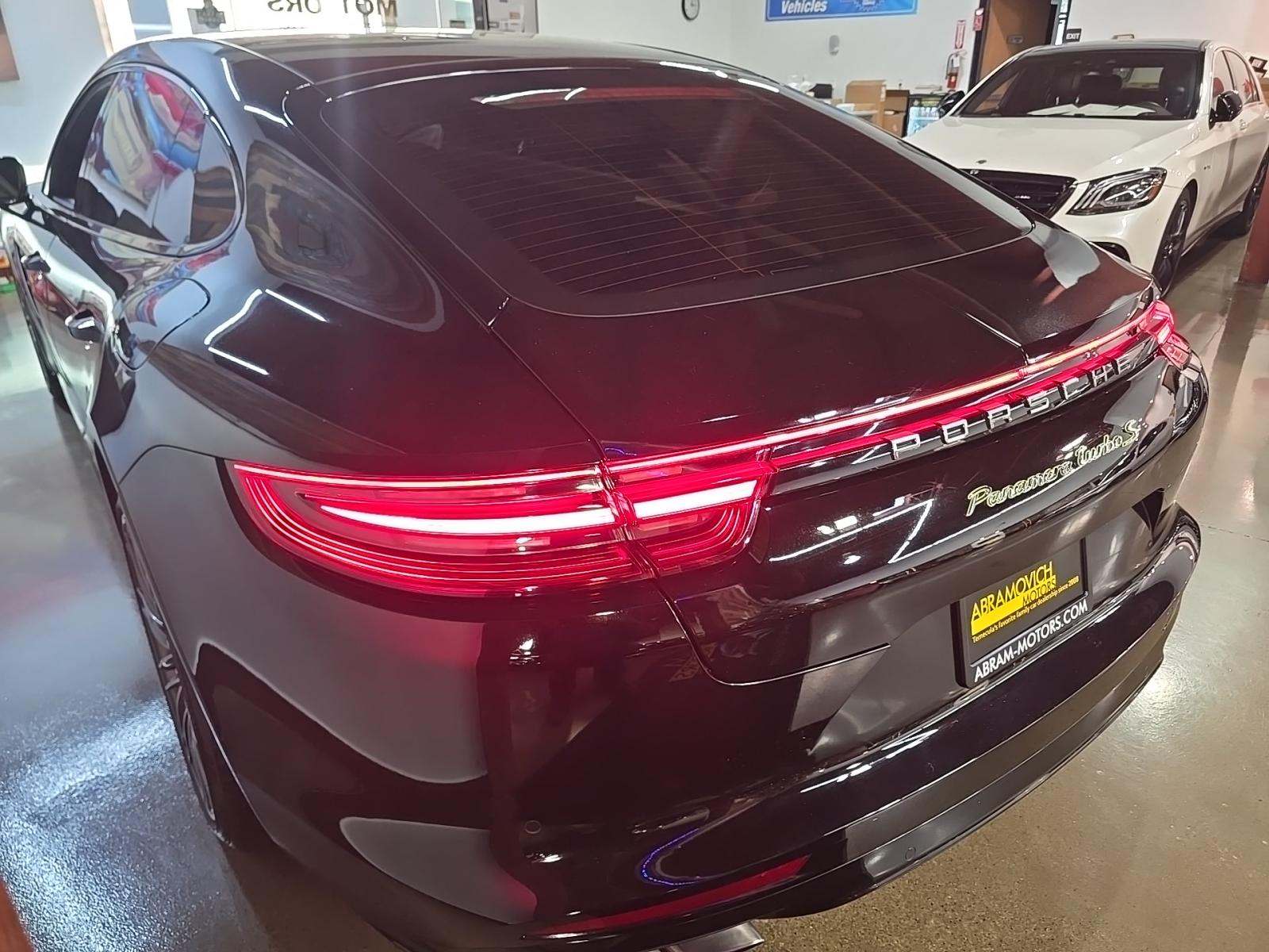 Porsche Panamera 2019 — photo 2