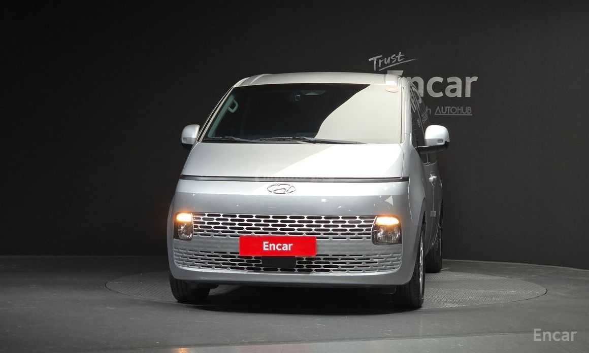 Hyundai Staria 2022 — photo 2