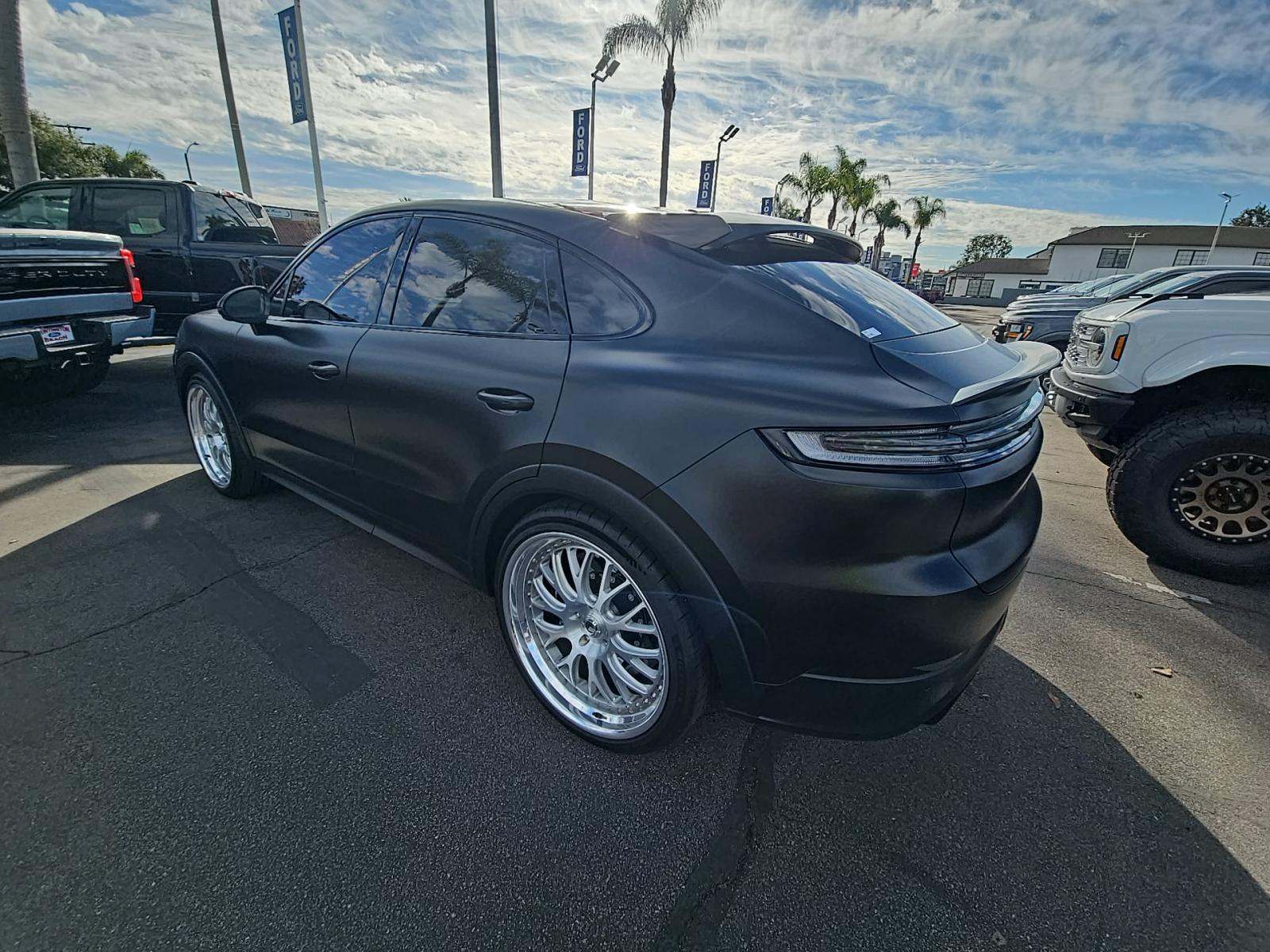 Porsche Cayenne 2024 — photo 2