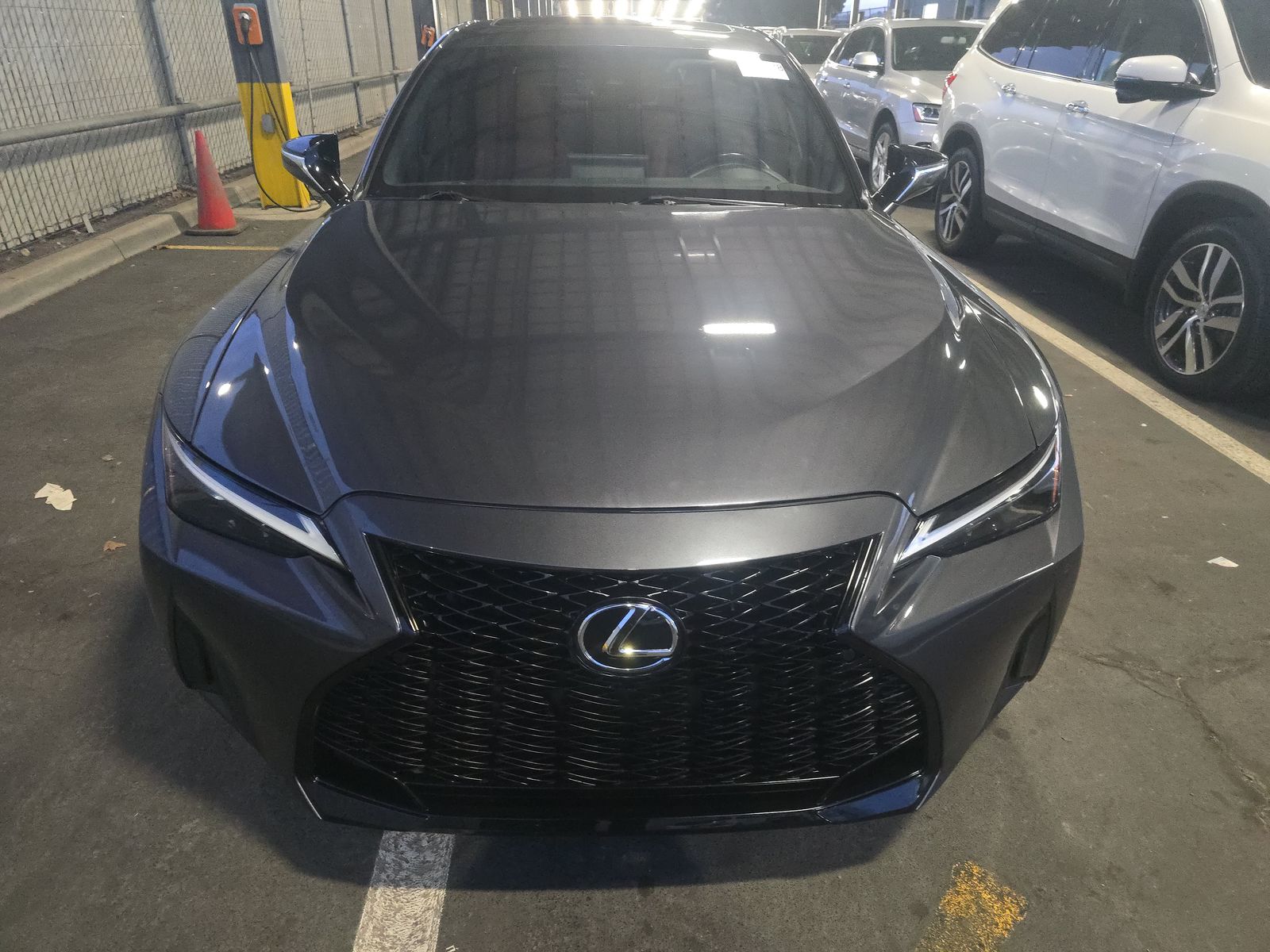 Lexus IS 300 2021 — photo 2