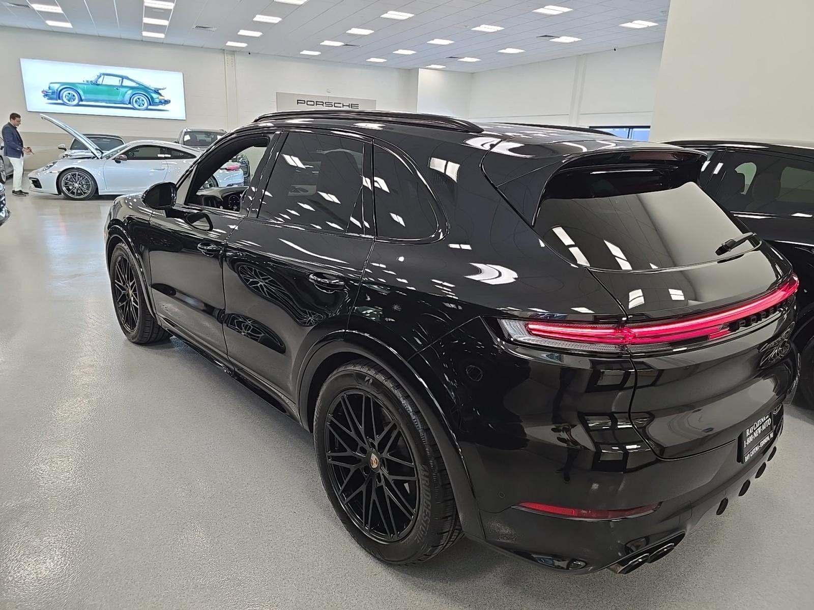 Porsche Cayenne 2025 — photo 2