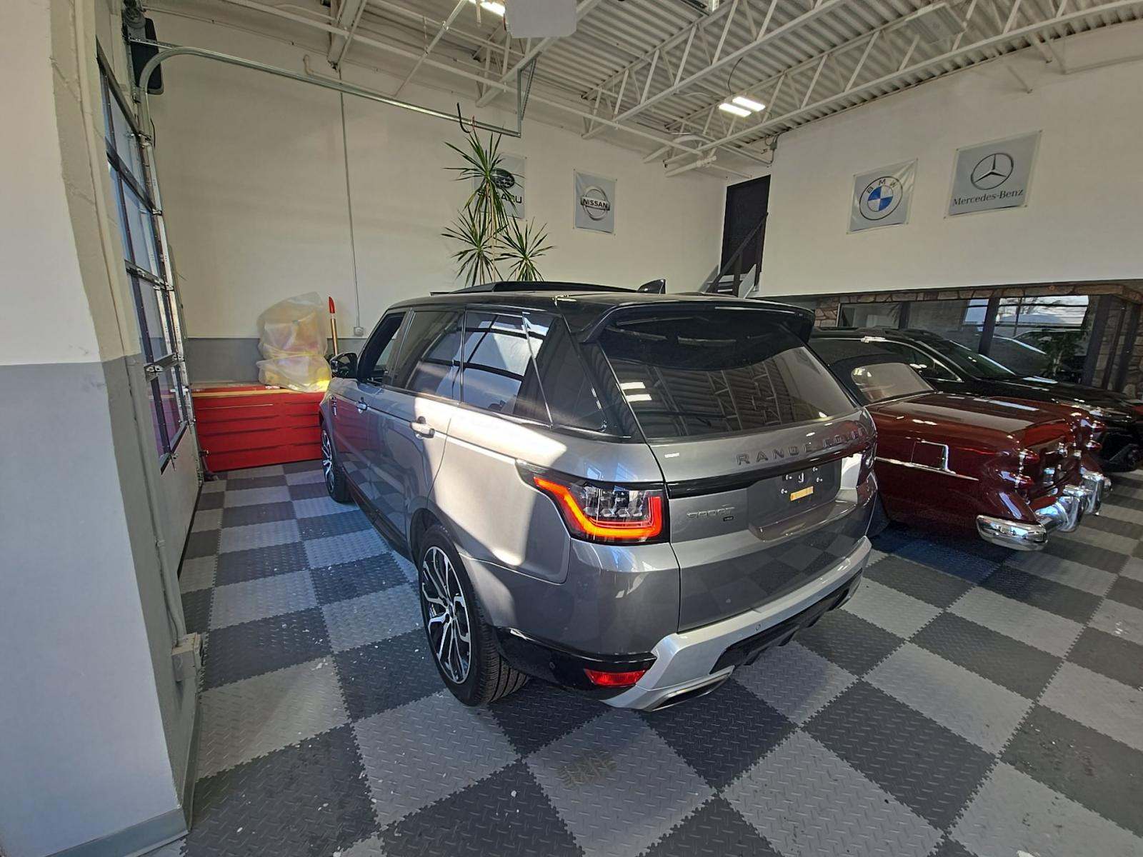 Land Rover Range Rover Sport 2022 — photo 2