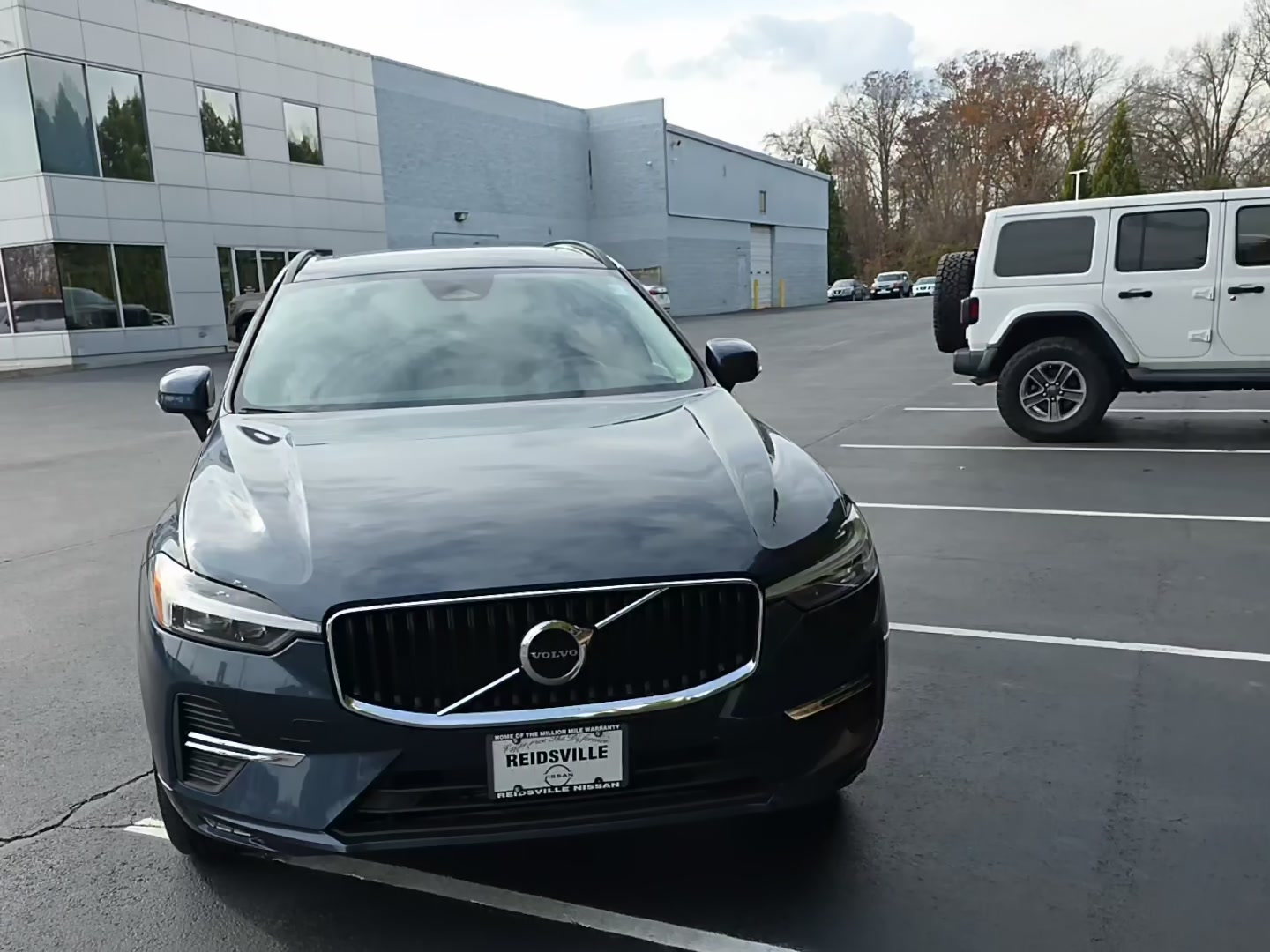 Volvo XC60 2022 — photo 2