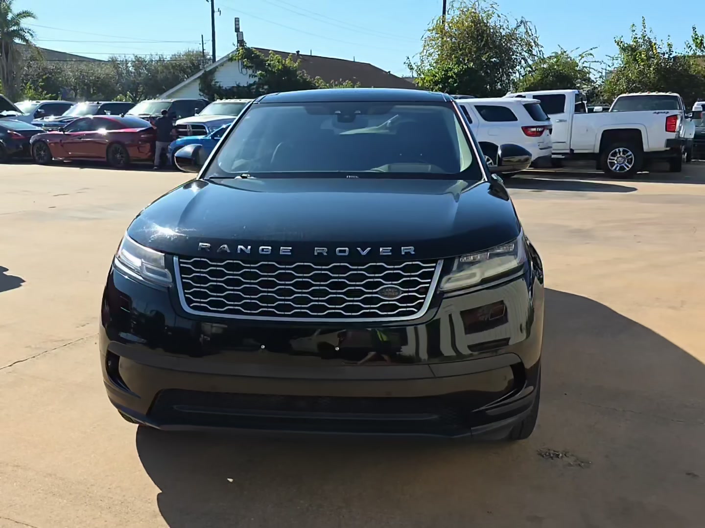 Land Rover Range Rover  Velar 2020 — photo 2