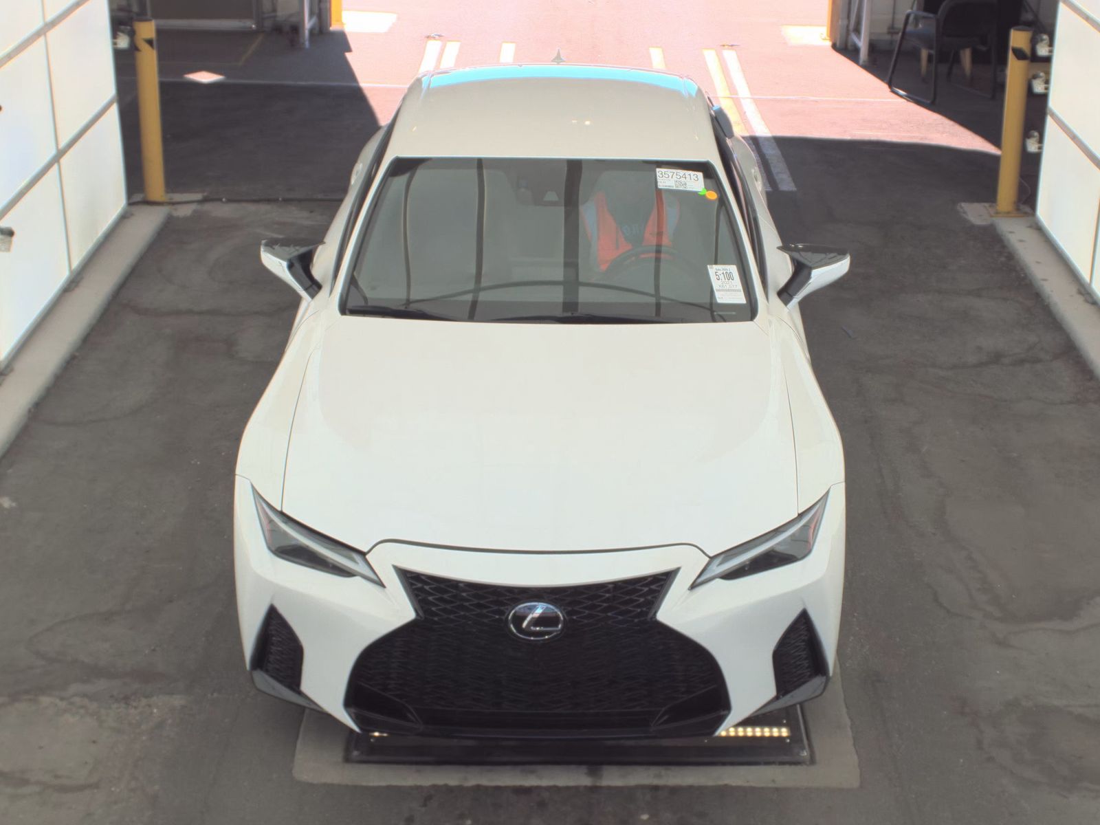 Lexus IS 300 2021 — photo 2