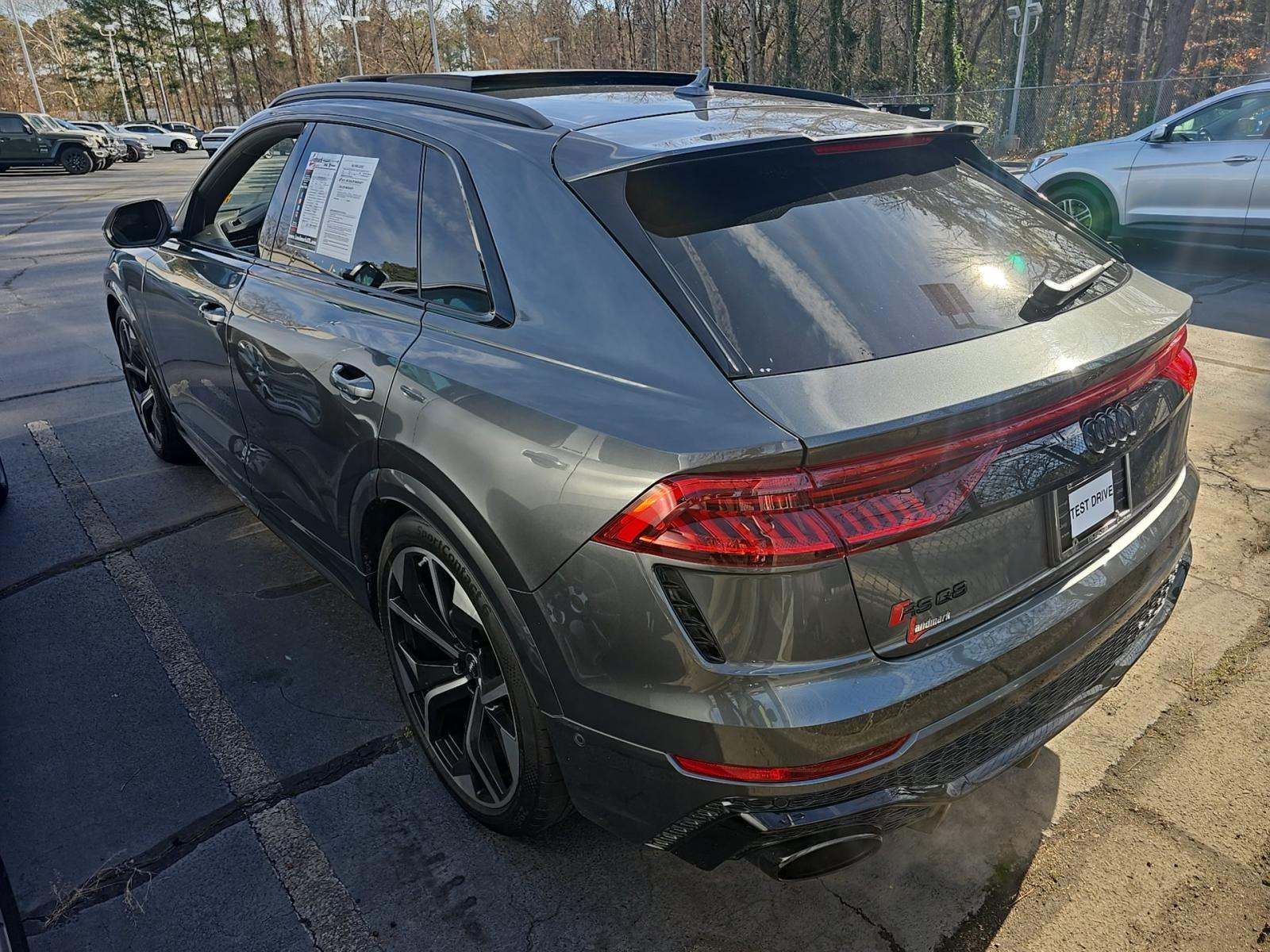 Audi RS Q8 2023 — photo 2