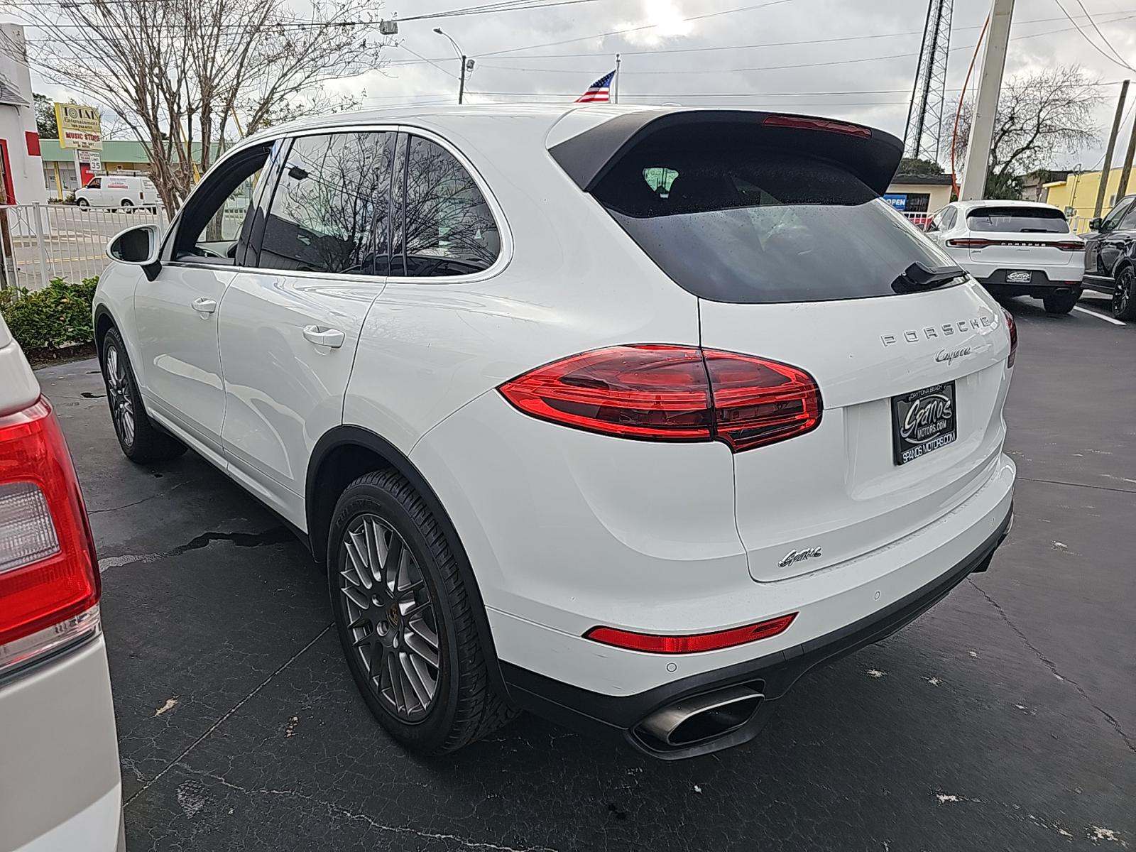 Porsche Cayenne 2017 — photo 2