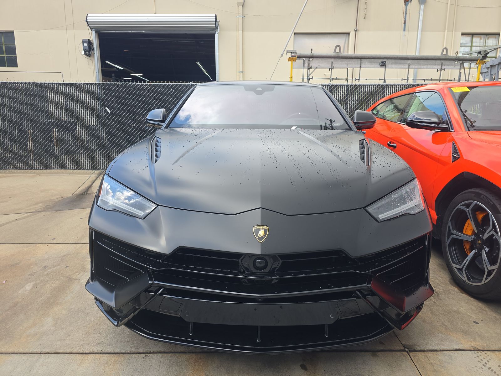 Lamborghini Urus 2024 — photo 2
