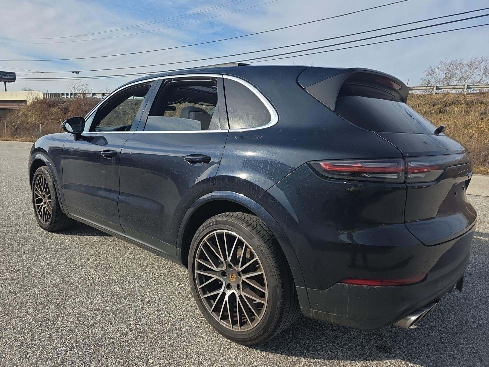 Porsche Cayenne 2022 — photo 2