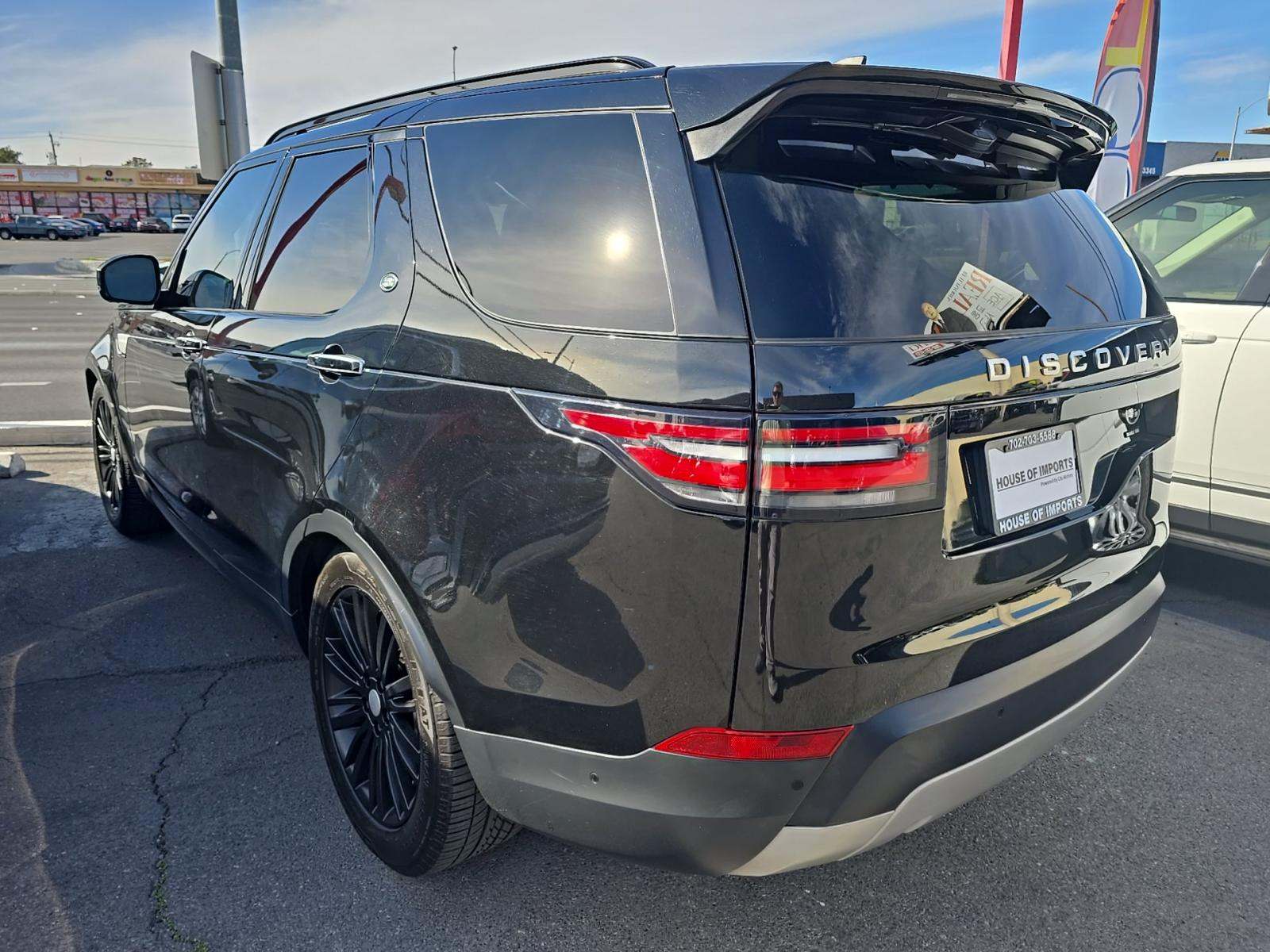 Land Rover Discovery 2019 — photo 2