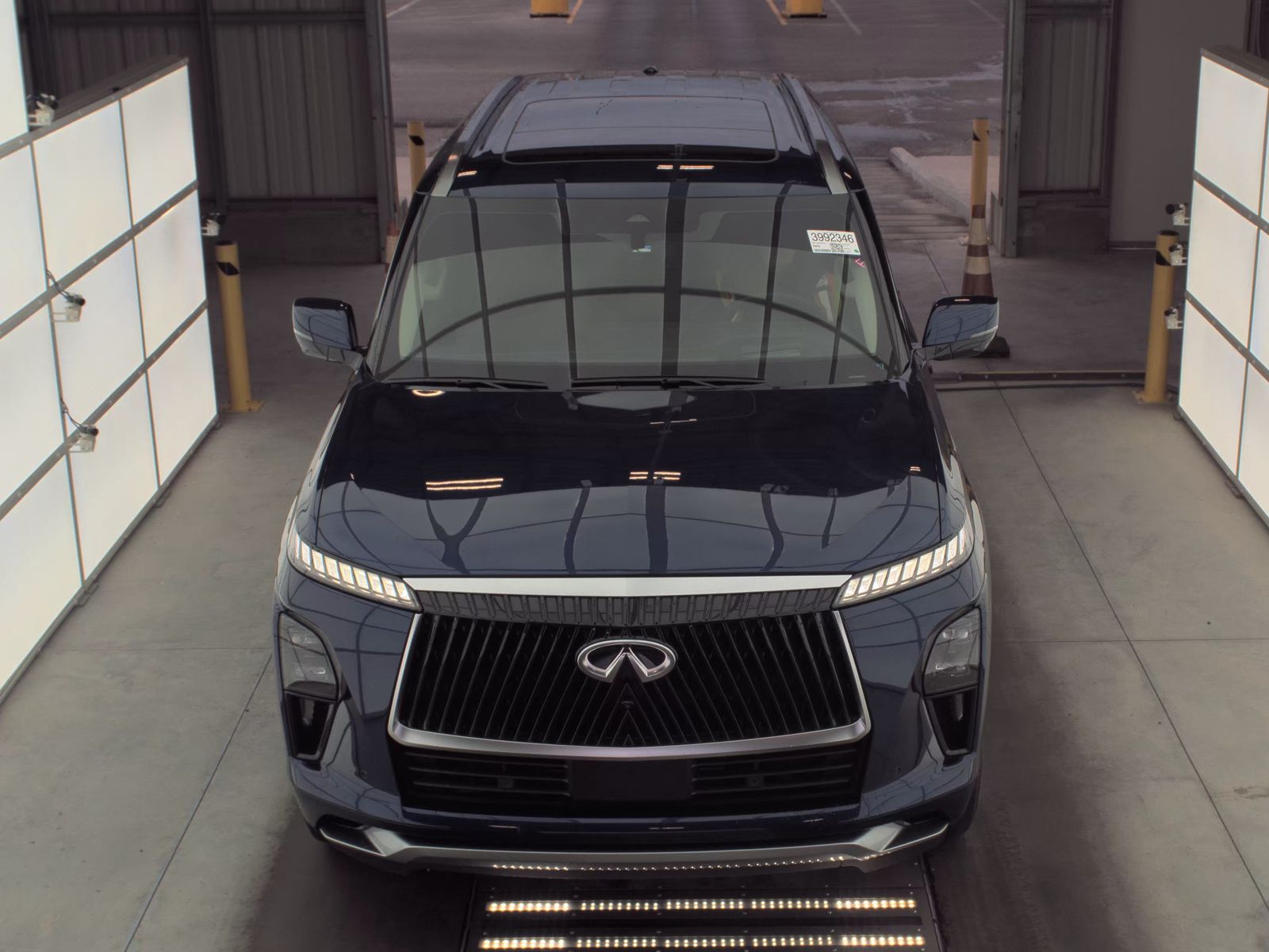 Infiniti QX 80 2025 — photo 2