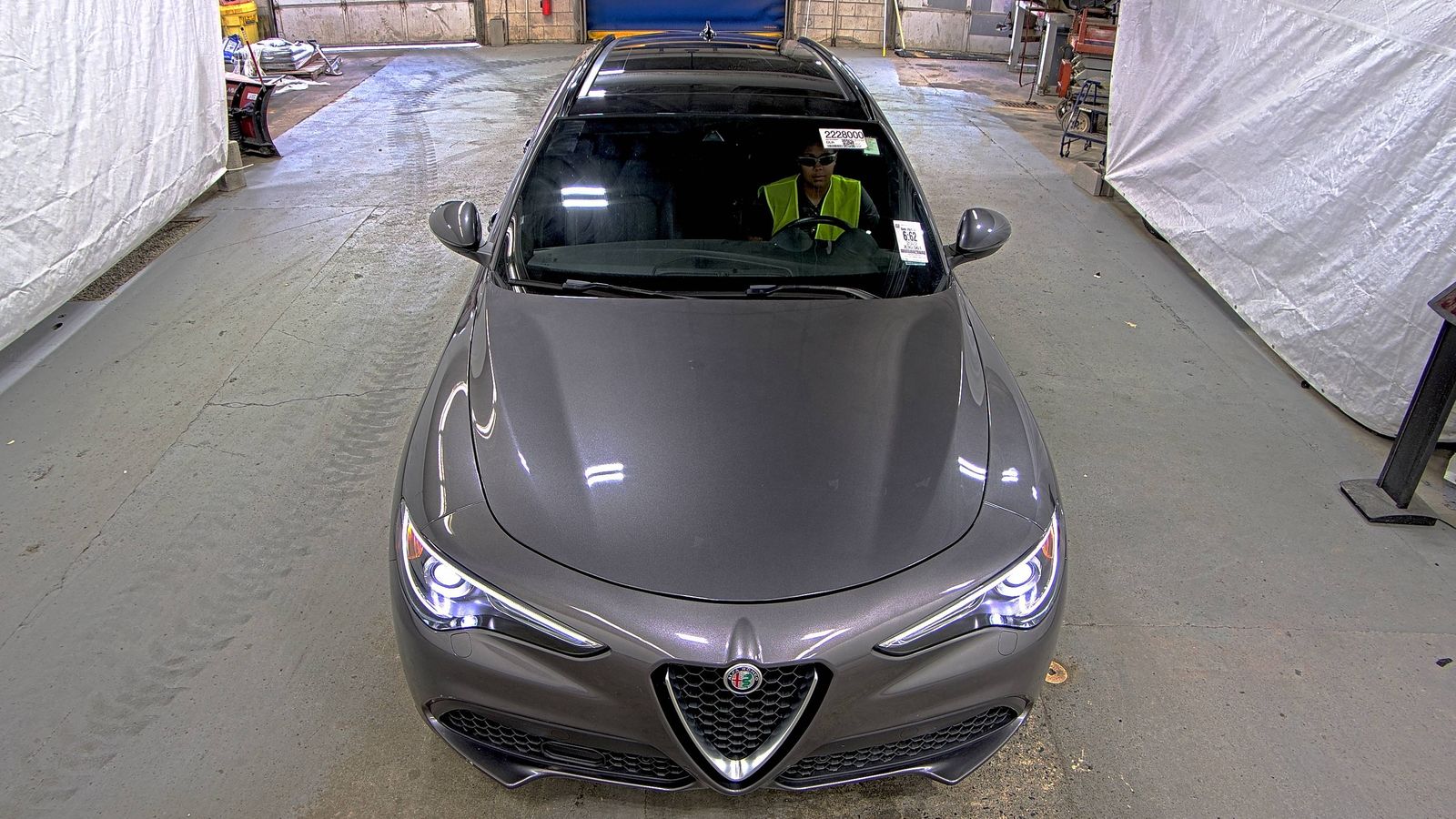 Alfa Romeo Stelvio 2022 — photo 2