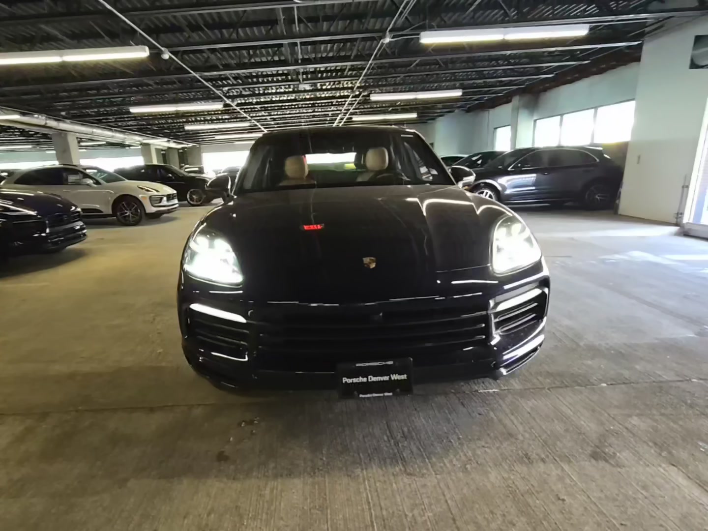 Porsche Cayenne 2020 — photo 2
