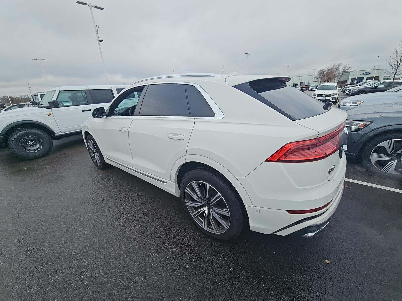 Audi SQ8 2023 — photo 2