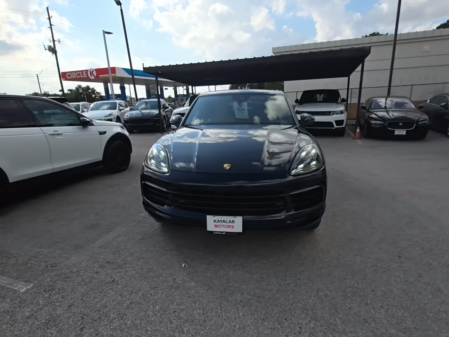 Porsche Cayenne 2019 — photo 2