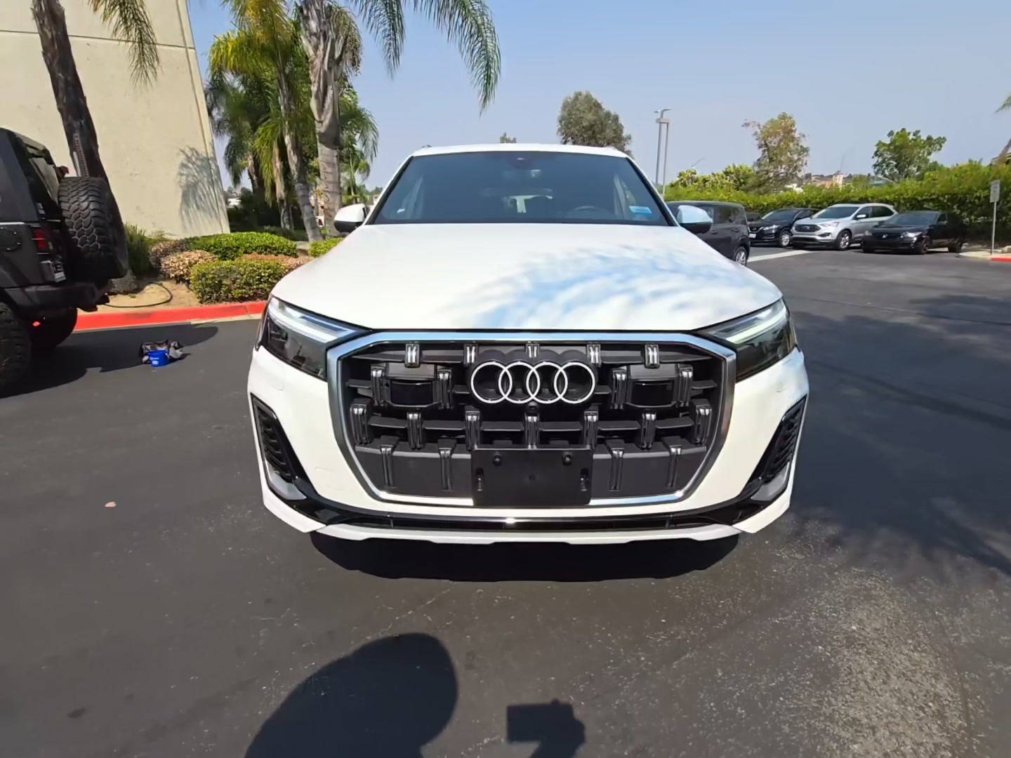 Audi Q7 2025 — photo 2