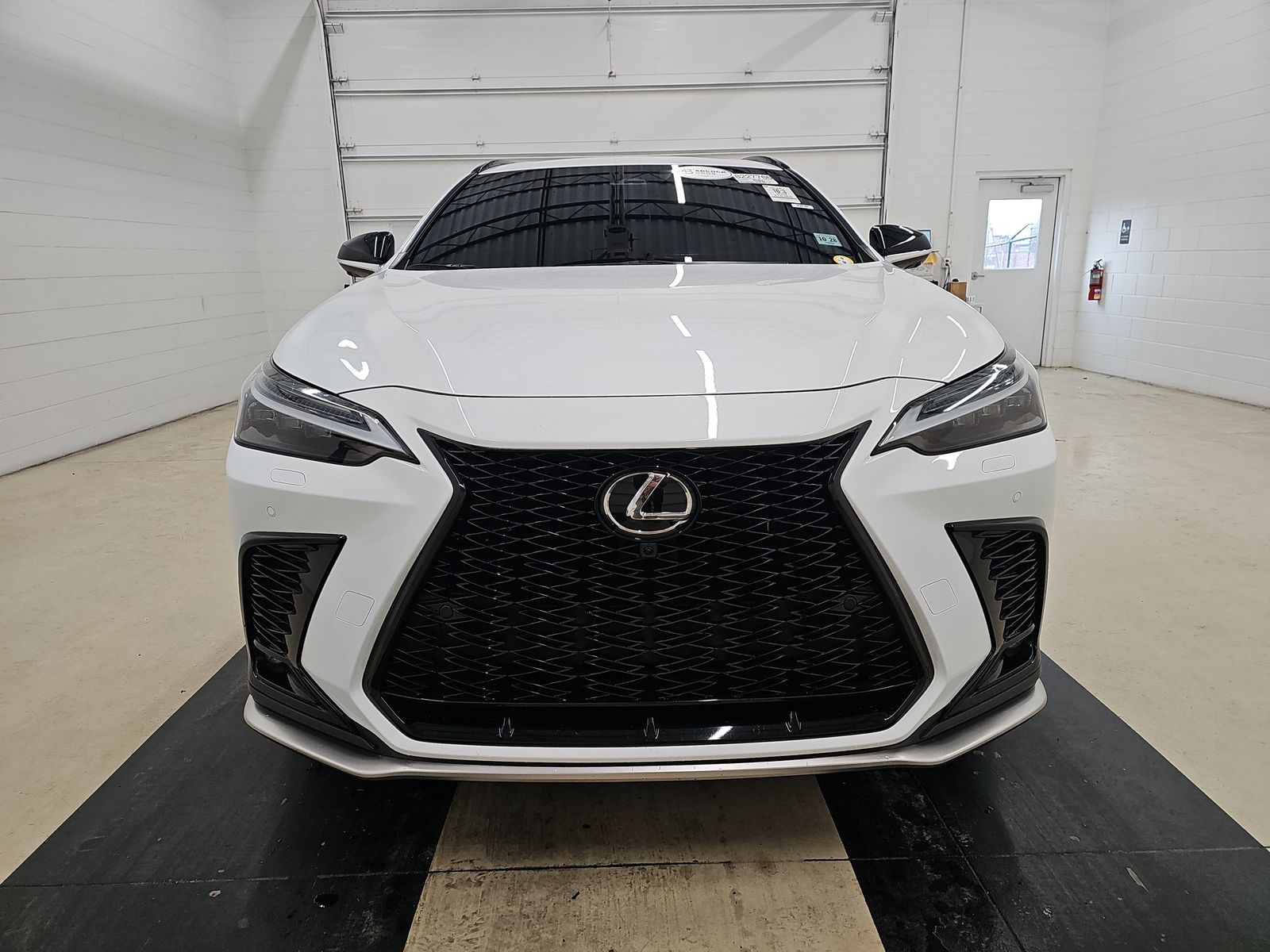 Lexus NX 450 2024 — photo 2