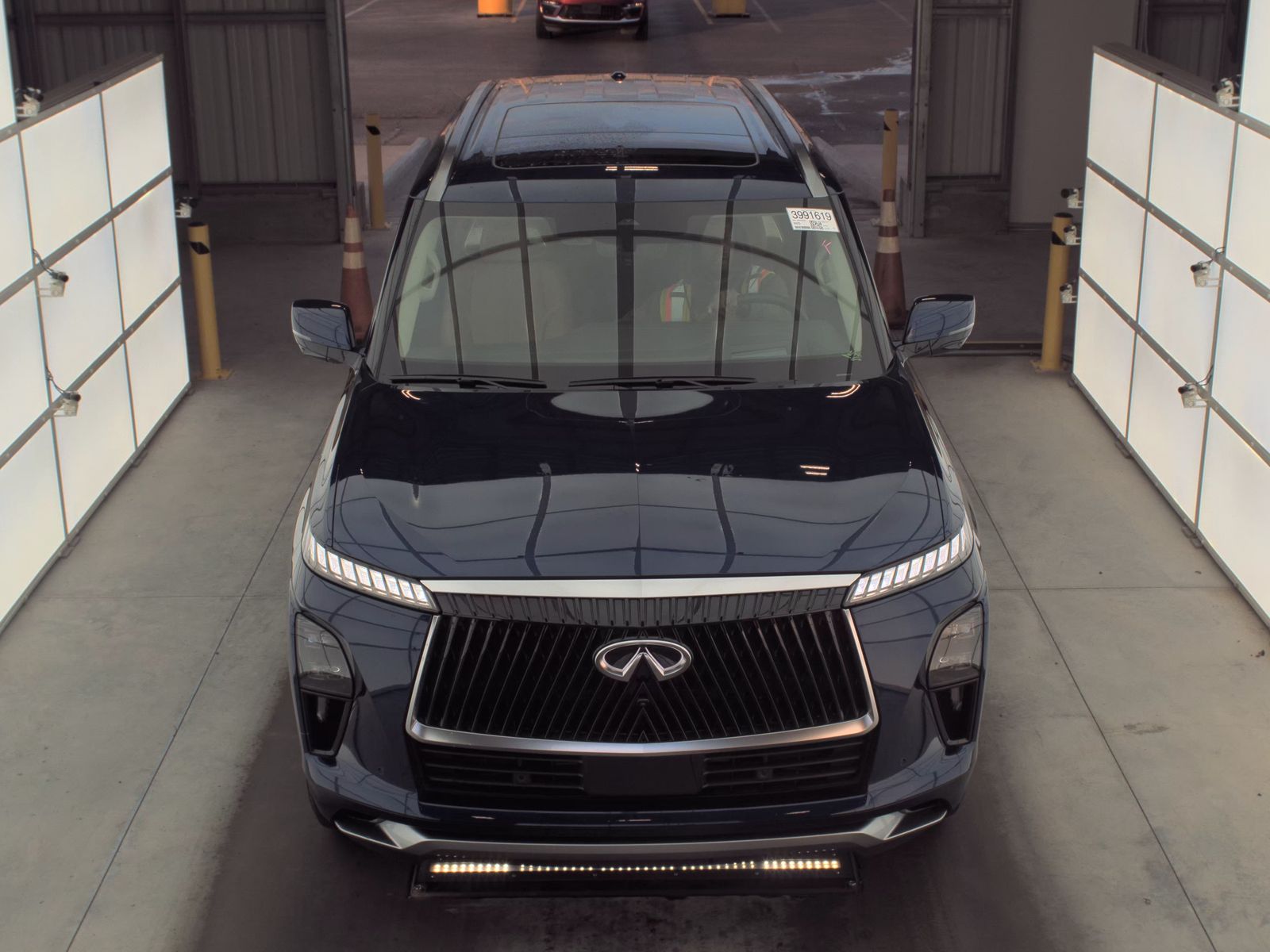 Infiniti QX 80 2025 — photo 2