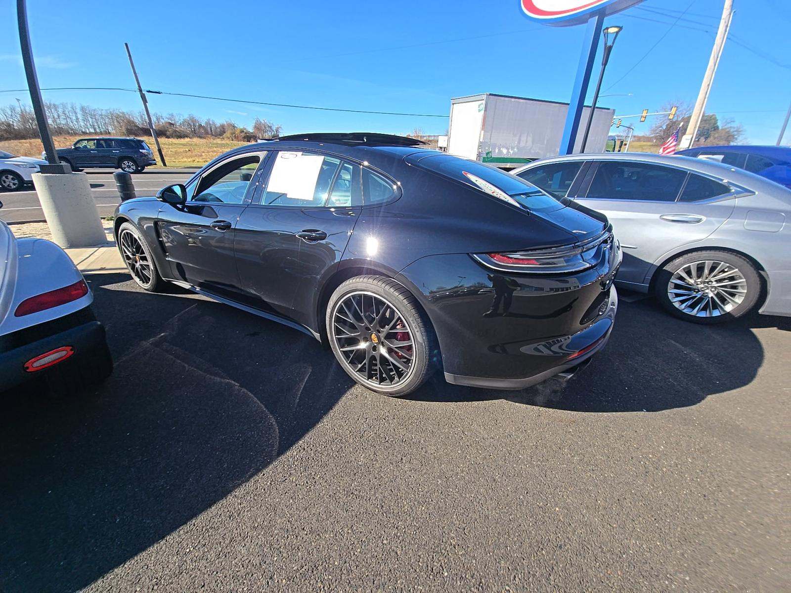 Porsche Panamera 2023 — photo 2