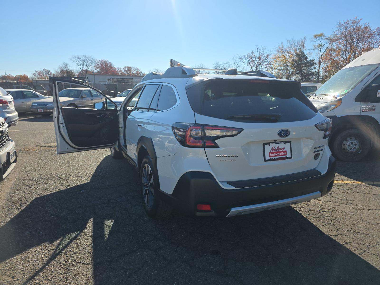 Subaru Outback 2024 — photo 2