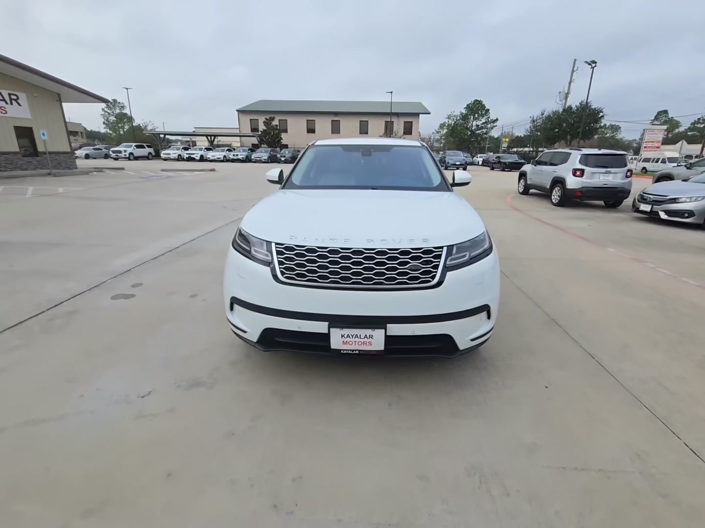 Land Rover Range Rover  Velar 2020 — photo 2