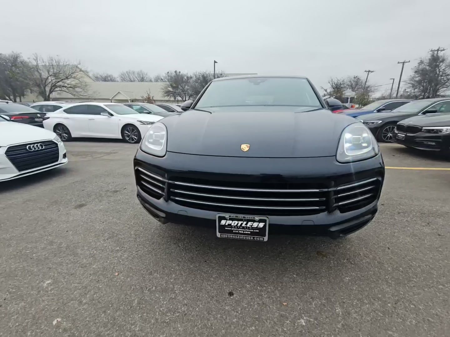 Porsche Cayenne 2020 — photo 2
