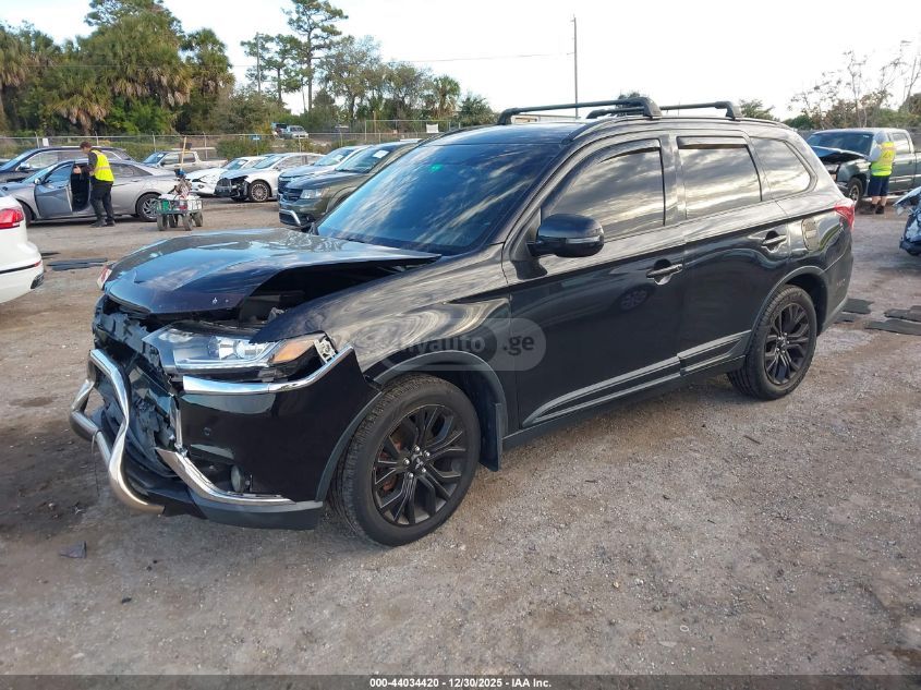 Mitsubishi Outlander 2018 — photo 2