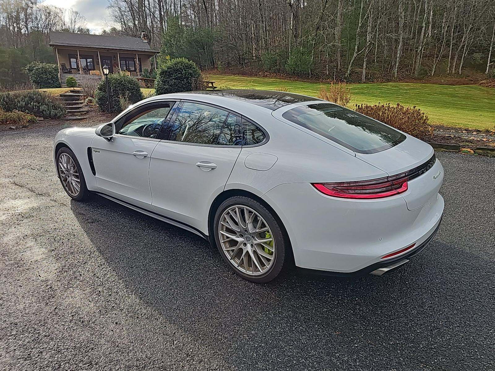 Porsche Panamera 2018 — photo 2